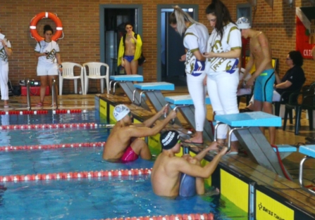 Nadadores de toda la región consiguen 16 marcas mínimas nacionales en el control de torrijos